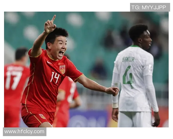 22号足球球星闪耀赛场,带领球队征战国际赛场展现非凡技艺 22号足球球星闪耀赛场,带领球队征战国际赛场展现非凡技艺